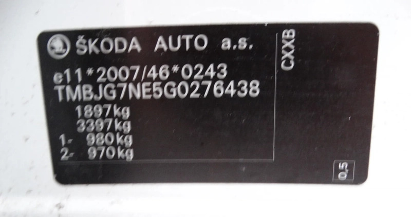 Skoda Octavia cena 36000 przebieg: 209587, rok produkcji 2016 z Poznań małe 56